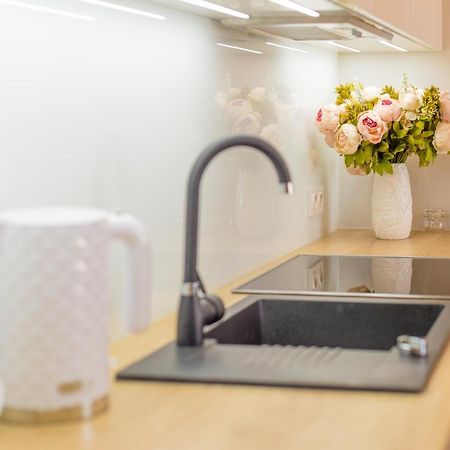 Royal Manu Apartment Netflix وودج المظهر الخارجي الصورة