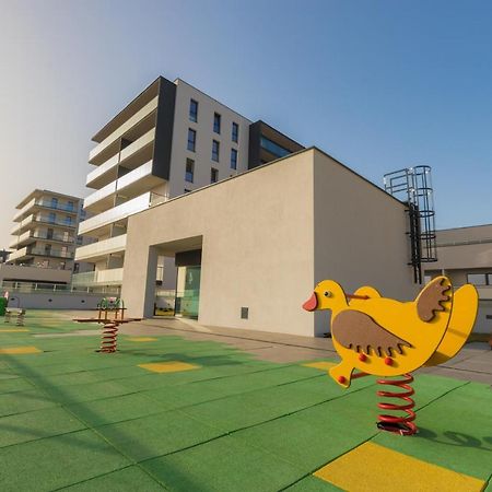 Royal Manu Apartment Netflix وودج المظهر الخارجي الصورة