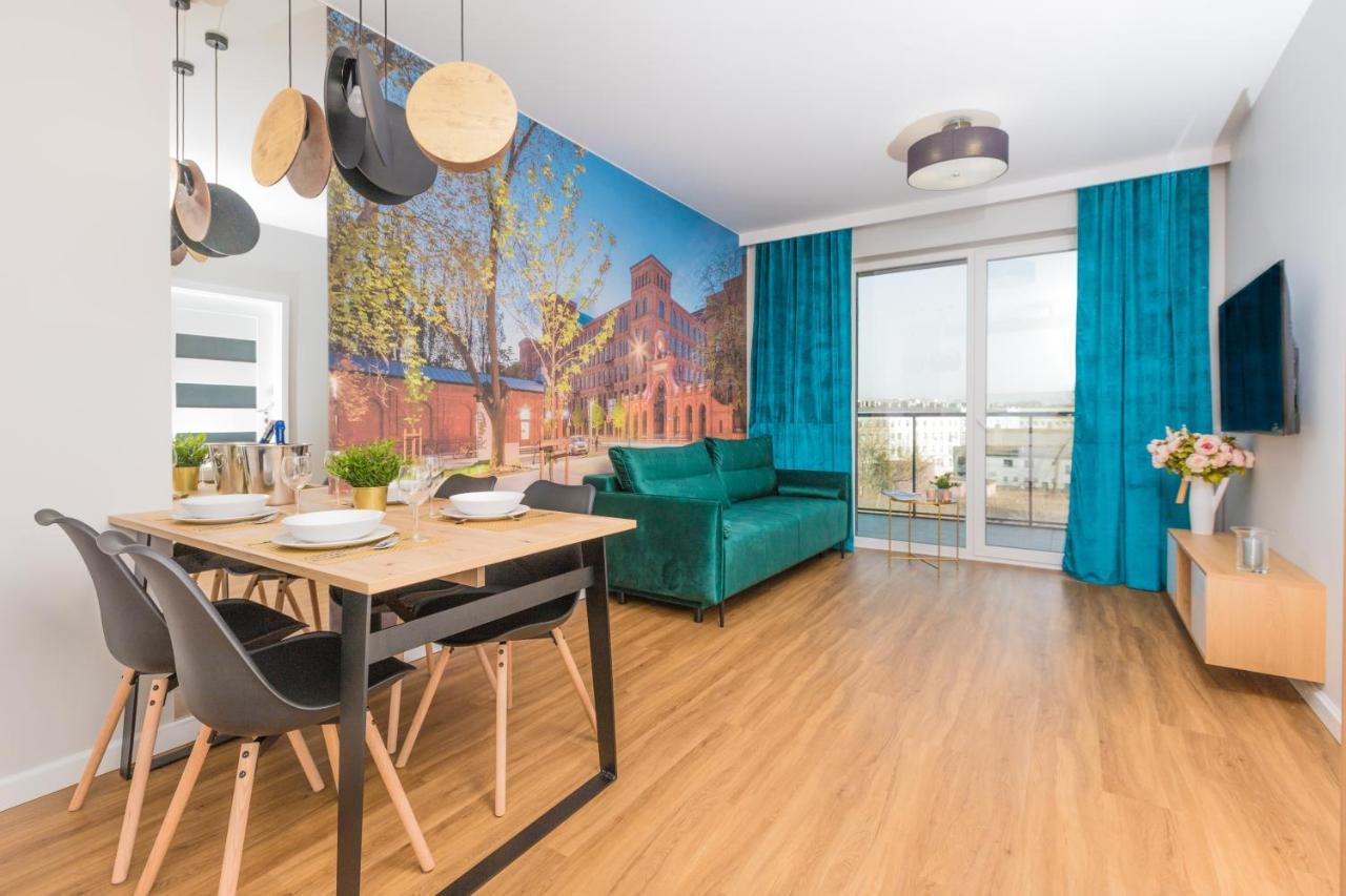 Royal Manu Apartment Netflix وودج المظهر الخارجي الصورة