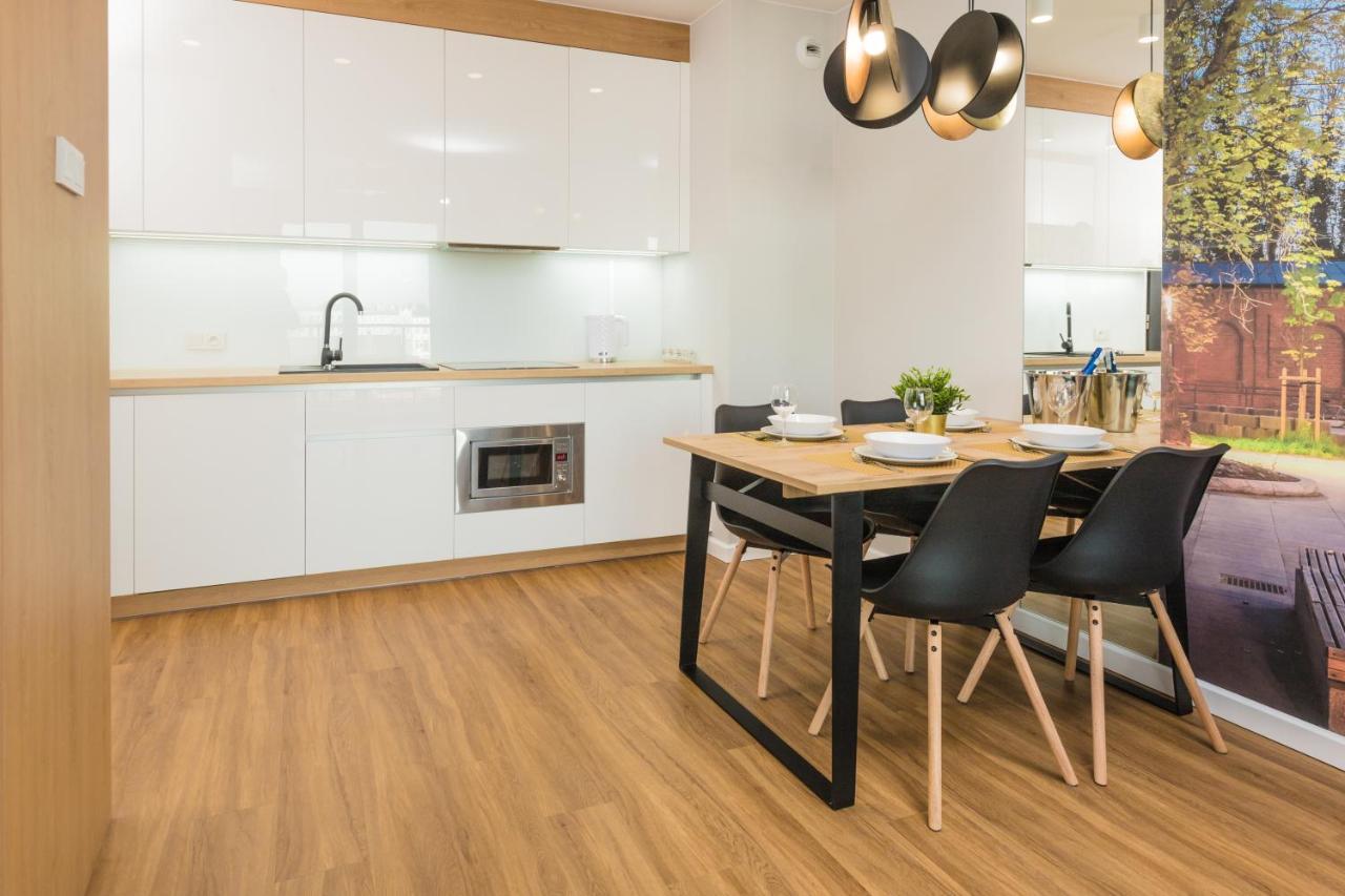 Royal Manu Apartment Netflix وودج المظهر الخارجي الصورة